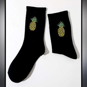 *FREE with purchase” Black Pineapple Socks